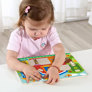 Tooky Toy Ξύλινος Στάβλος Mε Κλειδαριές - TK044