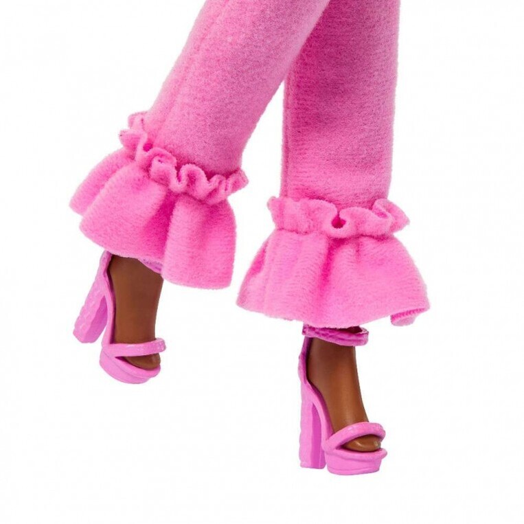 Barbie Deluxe Fashionistas Mε Ροζ Φόρμα Kαι Κοτσιδάκια - HYV28