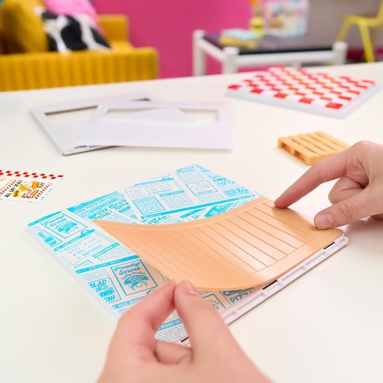 Miniverse Make It Mini Spaces Pizza Shop - 566069EUC