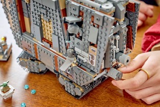 LEGO Star Wars Offworld Sandcrawler™ and Mudhorn - 75453