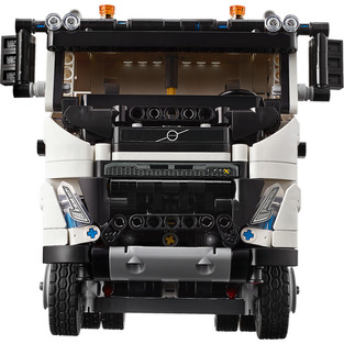 Volvo Fmx Truck & Ec230 Electric Excavator 