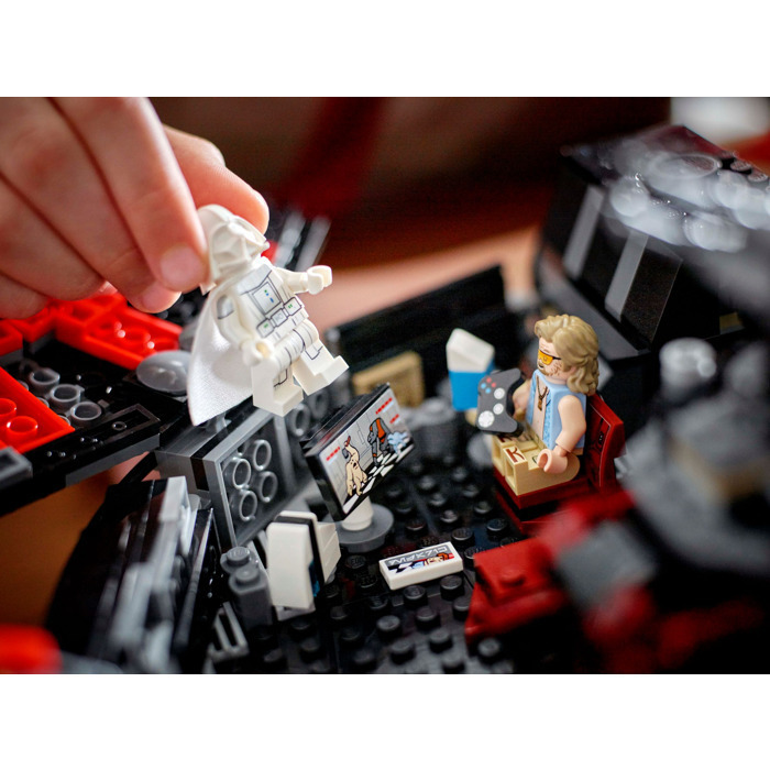 LEGO Star Wars The Dark Falcon - 75389