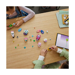 LEGO Gabby's Dollhouse Gabby's Brick-Built Cat Friends - 11215