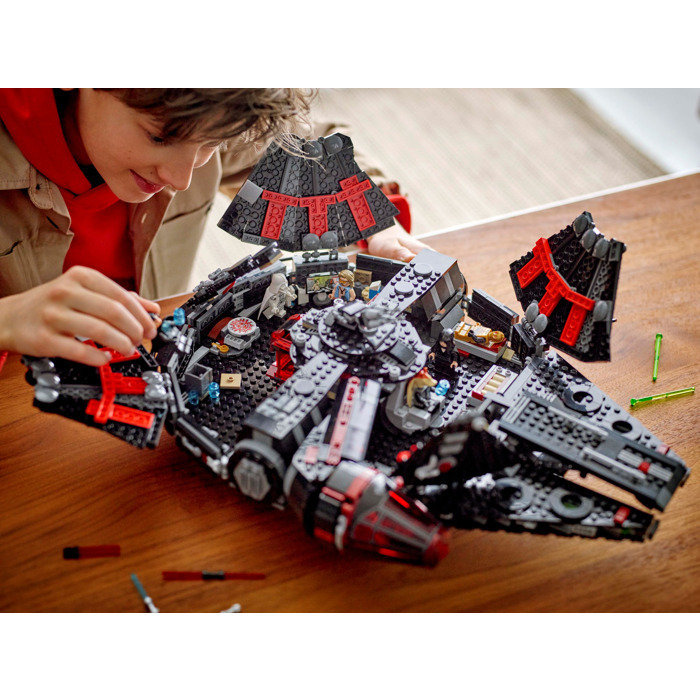 LEGO Star Wars The Dark Falcon - 75389