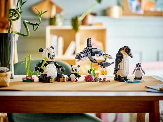 LEGO Creator Wild Animals: Panda Family - 31165